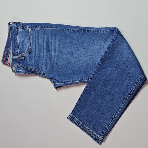 Lucky Brand Mid Rise Straight Blue Jeans 6/28 .NWT - Picture 2 of 3